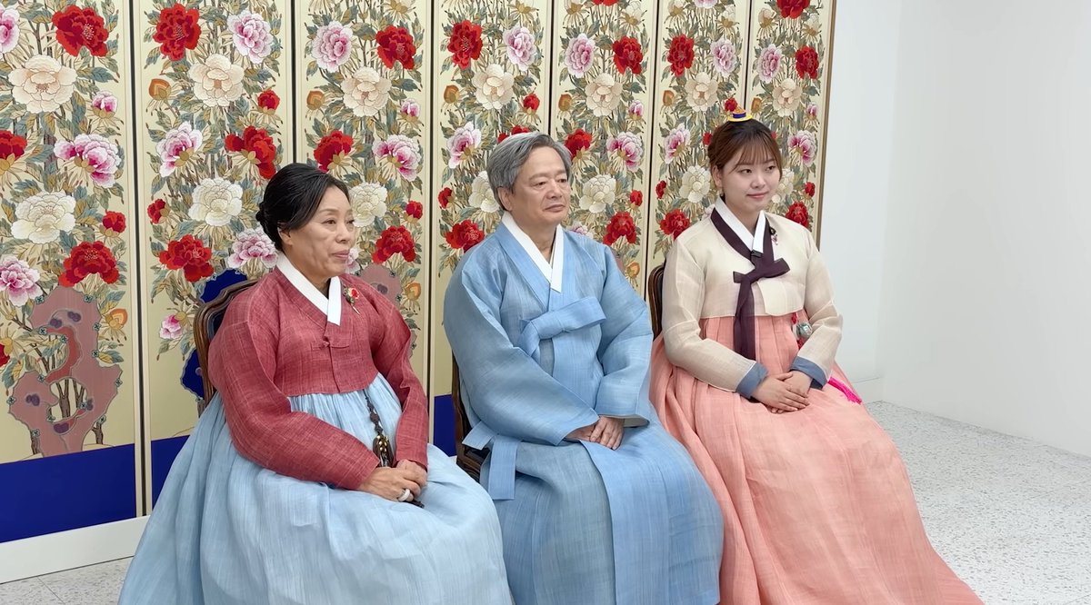 hanbok89's tweet photo. [#박술녀유튜브]
박술녀한복 인사점을 찾은 특별한 가족

어떤 사연이 있을지 보러오세요⬇(유튜브)
🔗https://t.co/AVSF6sRNgh https://t.co/b46qKs4fZi