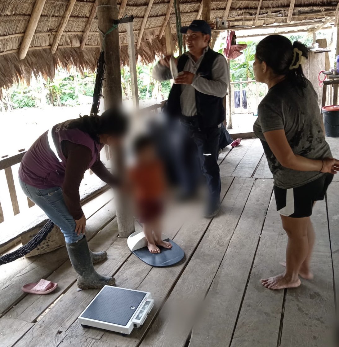 GoberPastaza's tweet photo. 📍#Montalvo

La Tenencia de Montalvo acompañó y brindó apoyo técnico al @Ecuadorencifras para la realización de la “Encuesta Nacional de Desarrollo Infantil”, en las comunidades de Pukayaku y Jatun Yaku para verificar y buscar estrategias y disminuir la desnutrición en el sector https://t.co/0n70cJnXSt