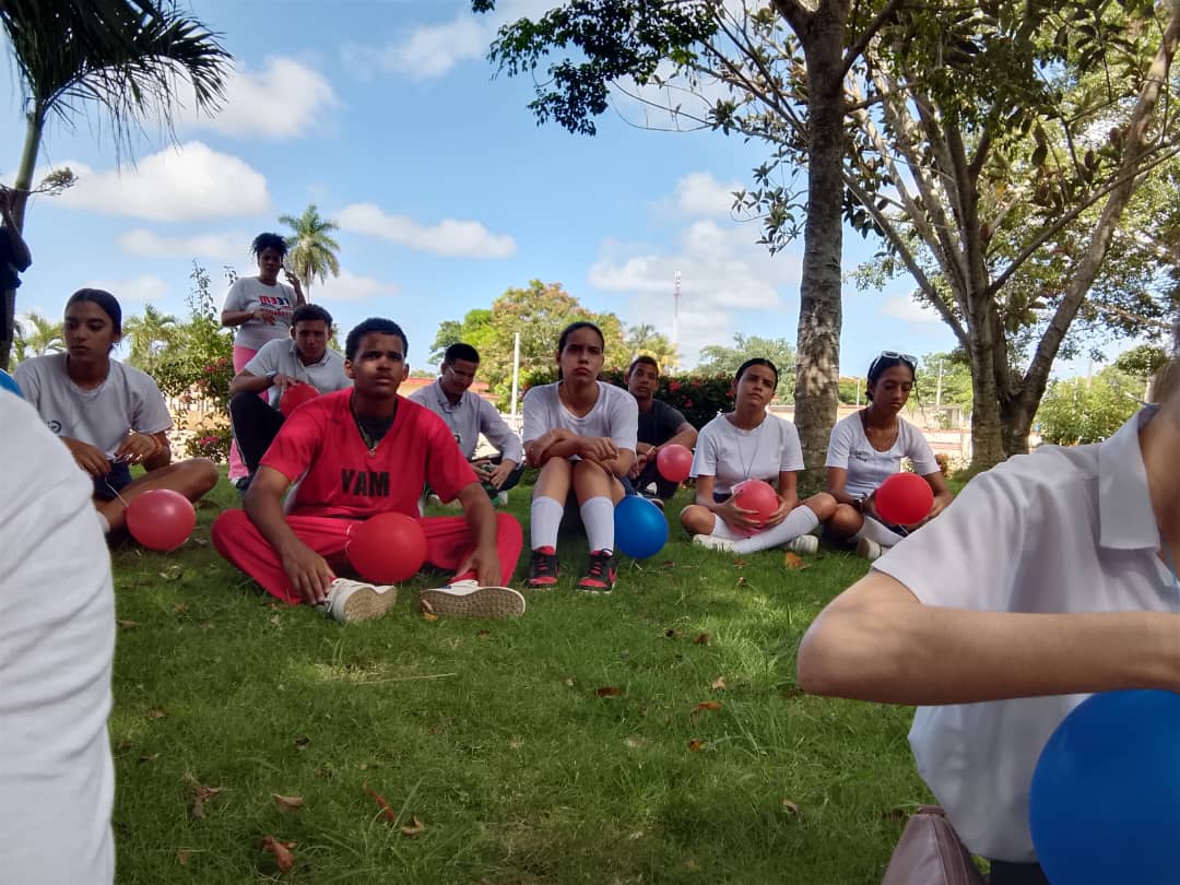 JosGuer36495320's tweet photo. #Mayabeque
Una mañana emocionante La #FEEMMayabeque realisa con éxitos su #ConsejoProvincial . Activos desde temprano💙💙♥️♥️🇨🇺🇨🇺🇨🇺
#SiempreJoven
#100AñosConFidel
#UnaFEEMQueAmaYFunda
@DiazCanelB @MeyvisEstevezE @UJCdeCuba @FEEM_Cuba https://t.co/xwlf904Q9d