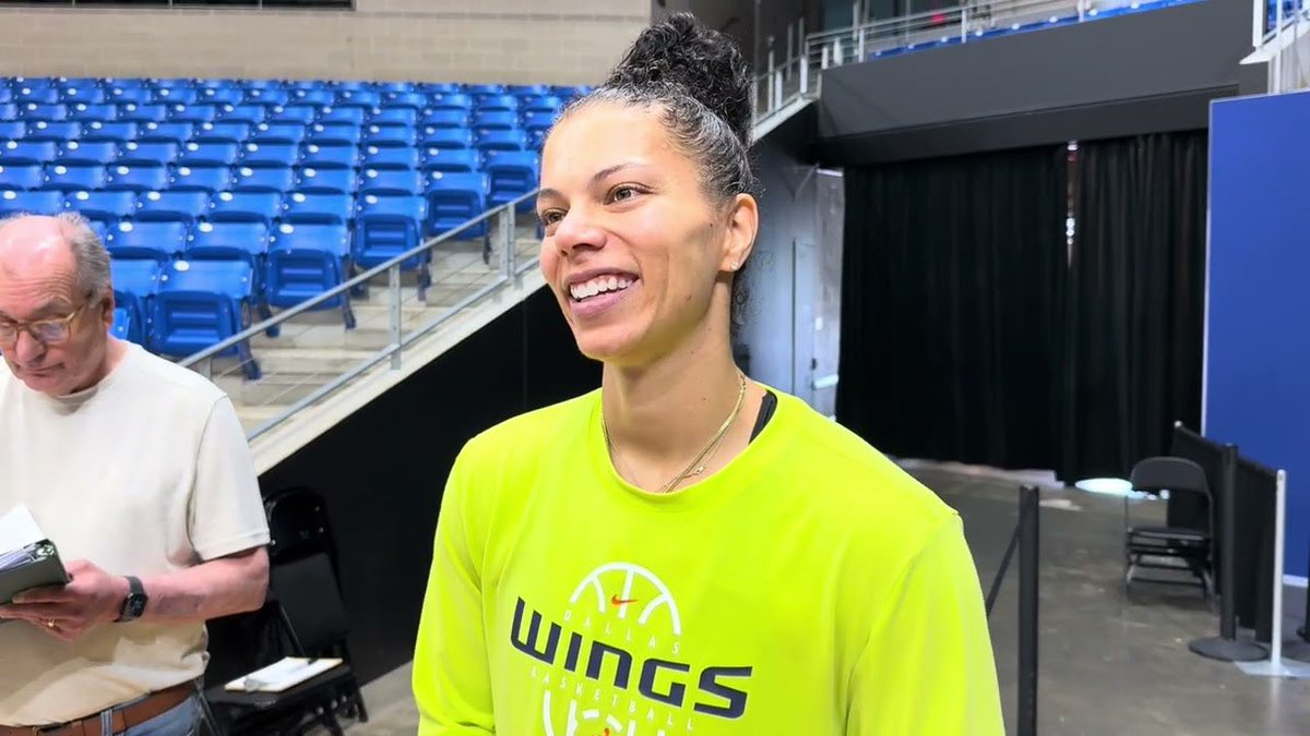 LandonBuford's tweet photo. Dallas Wings’ Chef Hoppie on potentially collaborating with @Alysha_Clark in the kitchen:

“Chef AC is welcomed in my kitchen whenever she likes; I might even plan a couple Chef AC takeover. I’m sure there are things I can learn from her and vice versa,” said Hoppie.

“My kitchen will be a place for me to cook high-profile meals for the team, but also a space for players to learn, showcase their skills, and equip them with tips and tricks they can carry with them wherever. “

- https://t.co/uXUHQ0JMth

 #Wingsup #WNBA