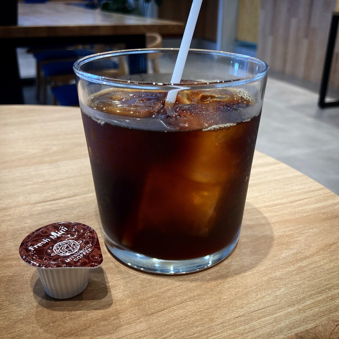 samuri_gomadare's tweet photo. 今日は取材日。ランチを終えて、コーヒーブレイク。今日は暑い。 #コーヒー #coffee #カフェ

インスタやってます！是非フォローを
https://t.co/MWumre6JmY https://t.co/CAlYdnYYtf