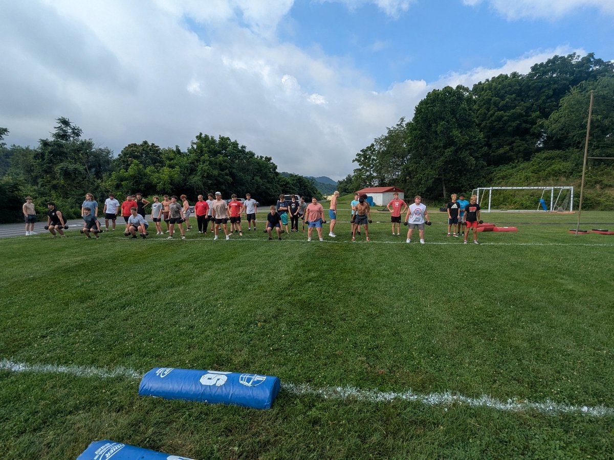 Testerman25's tweet photo. We took our workout outside this morning to finish up a great week! #Ownyour11th https://t.co/3iYucEu9pZ
