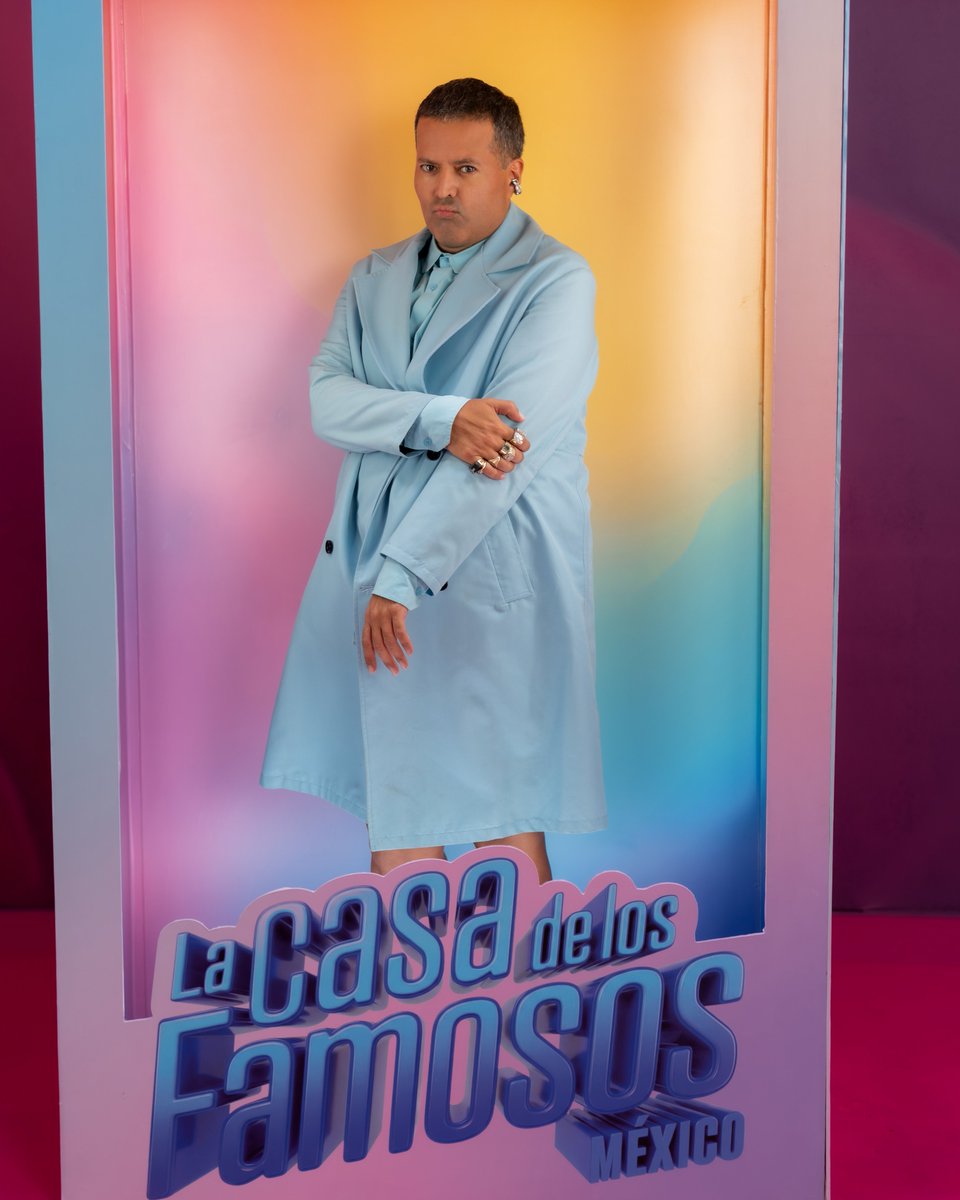 LaCasaFamososMx's tweet photo. ¡#AldoRendón entra a #LaCasaDeLosFamososMx! 🥳✨ Prepárense porque si algo no va a faltar en esa casa es estilo, drama y muchísima personalidad. 👑🔥

🏠 GRAN ESTRENO domingo 26 de julio, 8:30 p.m. por #LasEstrellas y 24/7 por #ViX #Original https://t.co/QXF7MlbaTe