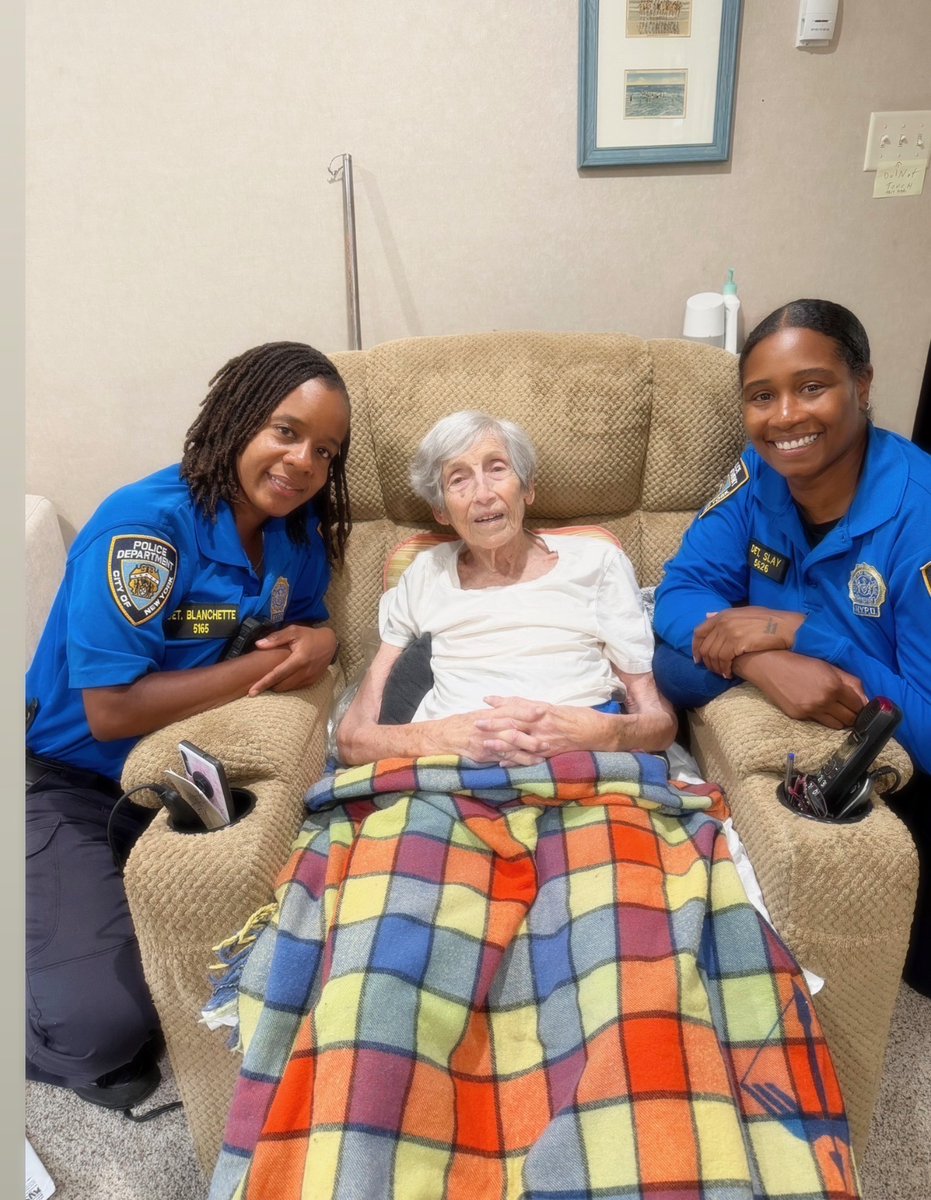 NYPD101Pct's tweet photo. Today we had the pleasure of spending time with Enid, 96 years young! 💙 Her smile is a reminder of the power of kindness and community. She’s a true community treasure, and we’re honored to know her. Join us in wishing her continued strength, good health, and happiness! 💐 https://t.co/cqdksSVE99