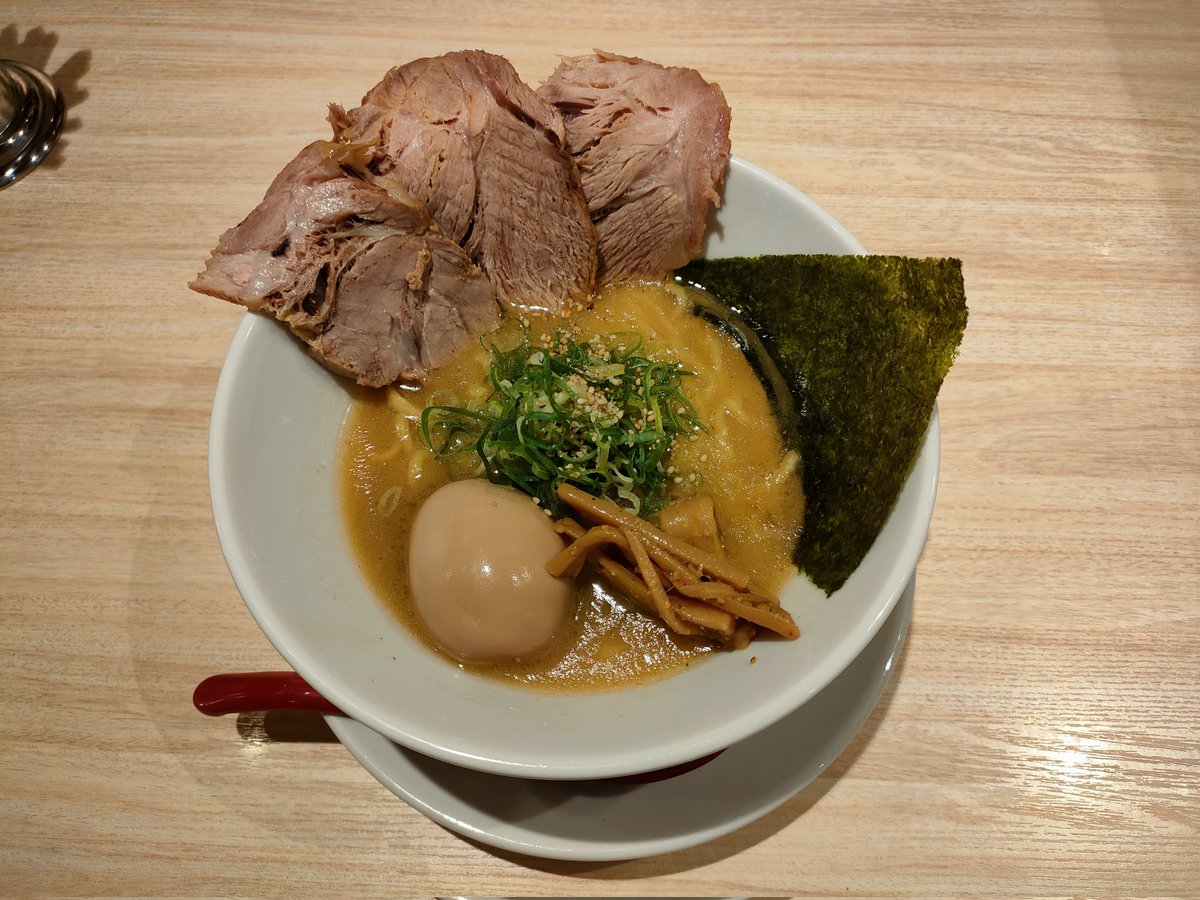 menyahh2019's tweet photo. 本日、7/10金曜日
通常
11:30〜14:30
18:00〜21:00
(スープ、材料無くなり次第終了)

暑いですが
おまです‼️

店主。 https://t.co/Q6kkA2llUa