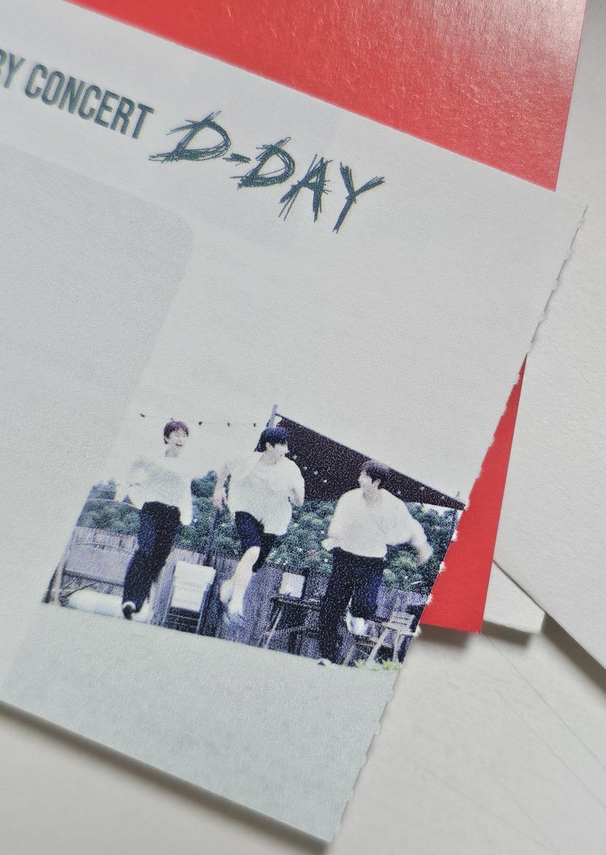 dbwls7407's tweet photo. 티켓이 왔다 !! ❤️
너무 예뿌다🥹🥹
가자 오라 뵤네뽀 콘서트여🔥
D-DAY✨️

#B1A4 https://t.co/sVlS9eRfhM