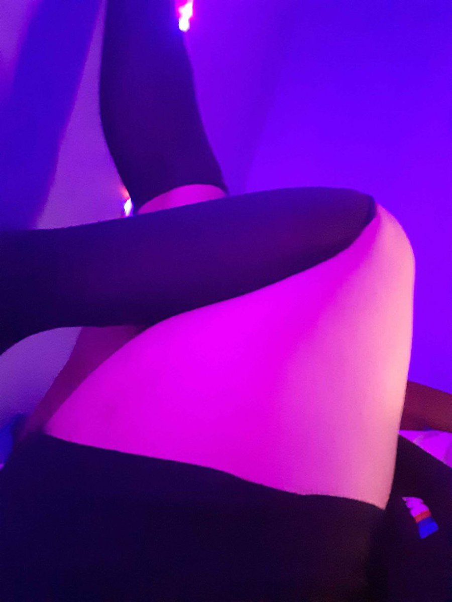 TmVodkatta's tweet photo. Femboy legs ヘ(。□°)ヘ
#fembpy #sissy #femboyespañol https://t.co/e7ntHmKOwo