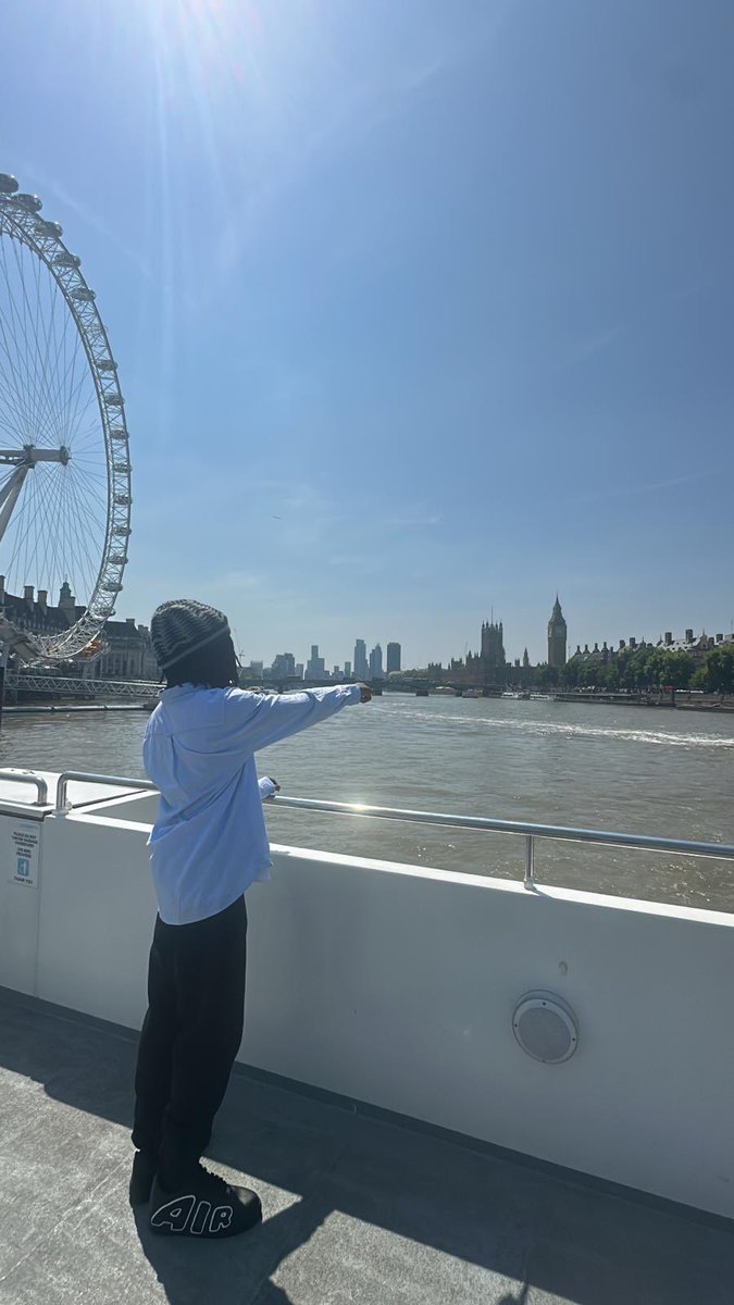 ademanbtw's tweet photo. wrong hand https://t.co/nTJ0PJ7wO7