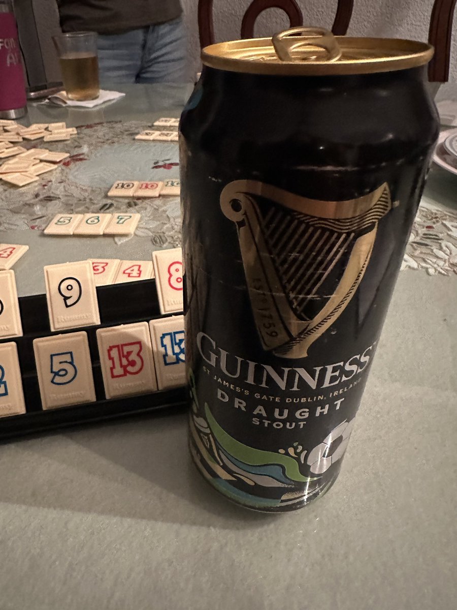 Ceci_DeR's tweet photo. Si Mahoma no puede ir a la montaña… pues que la Guiness venga a mi casa https://t.co/VDGUcH83S4