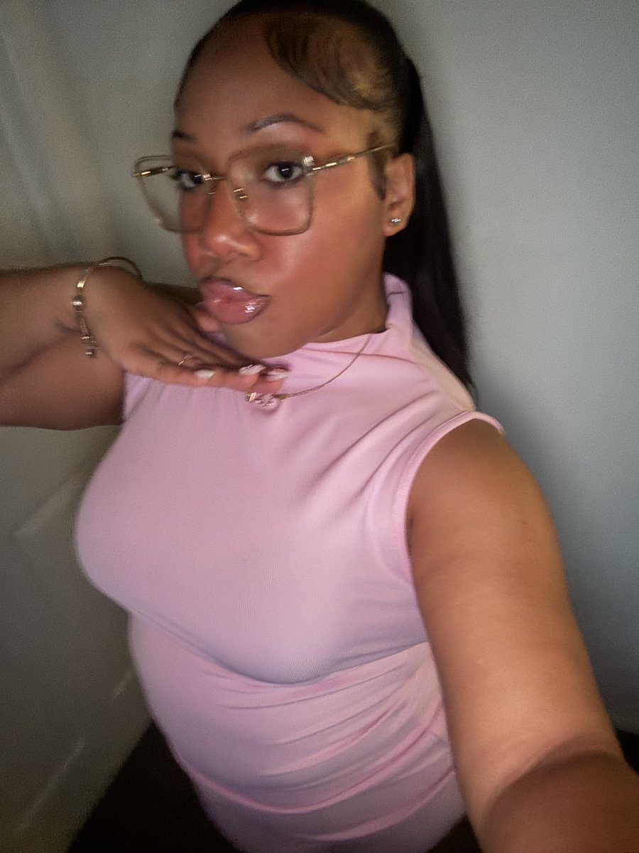 thelaylanicole_'s tweet photo. https://t.co/She70CN9eE