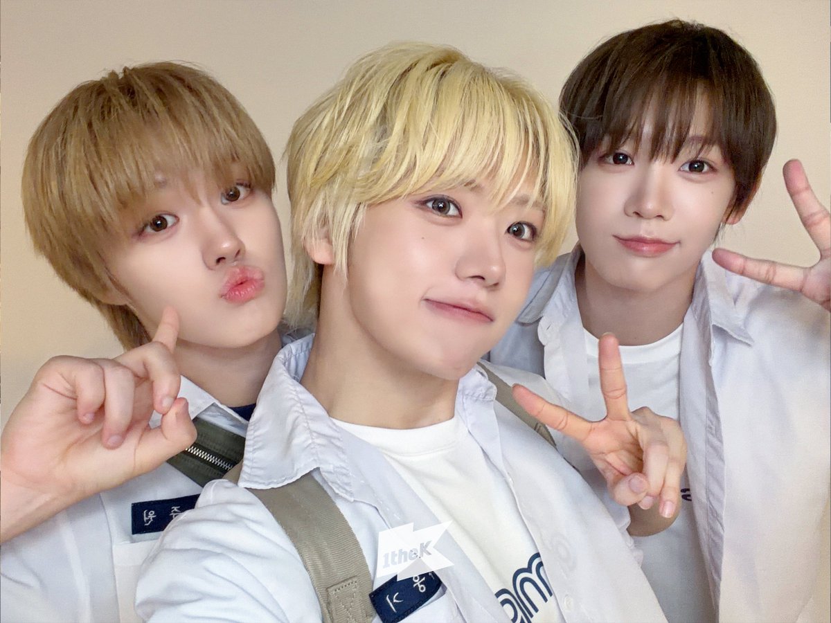 1theK's tweet photo. #AHOF 의 청량함과 #댄스소사이어티 의 조합! 말해 뭐해✨
두 번 보고 세 번 봐도 안 질려요..🫧
#아홉 #RUN_TO_YOU @AHOF_official 

#DanceSociety 👉 https://t.co/uDfdmbzDnf https://t.co/vt6FuK6v8p