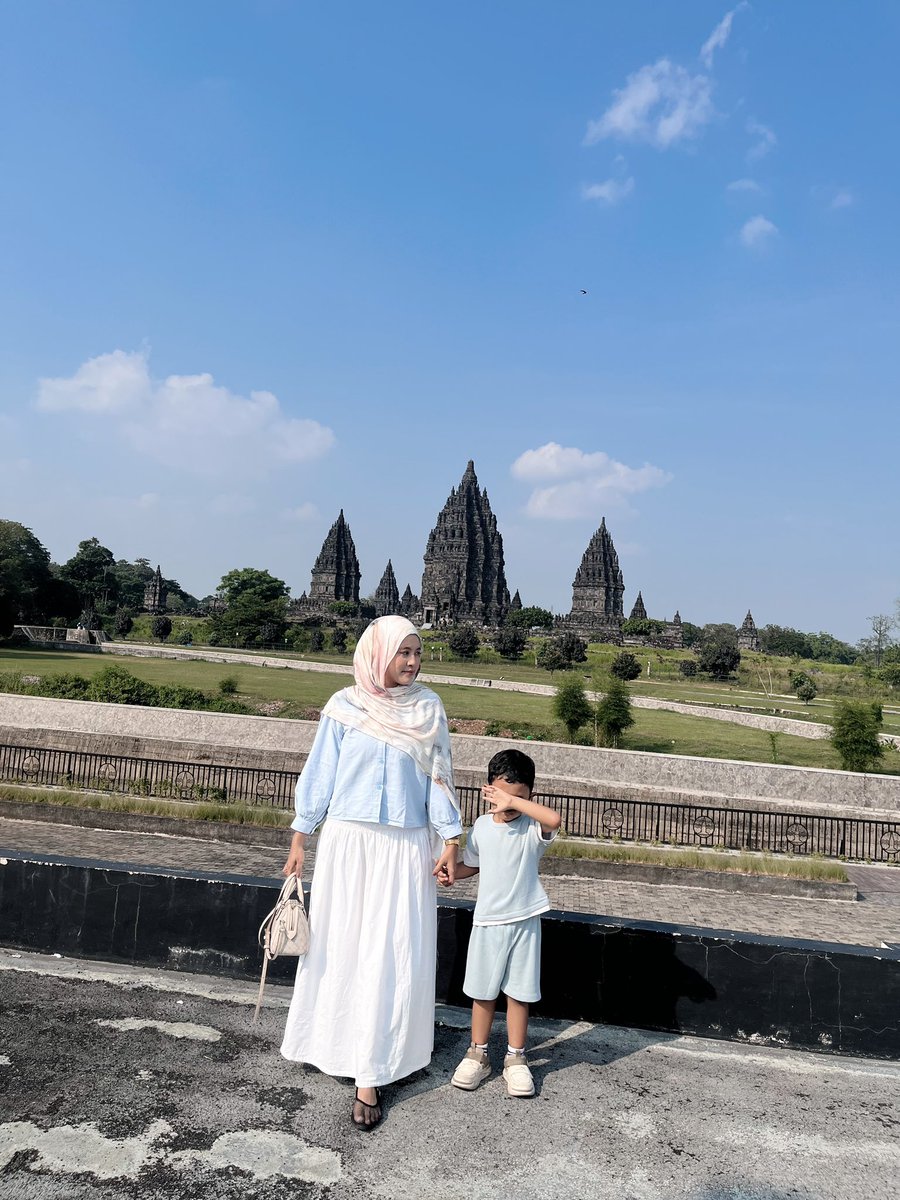 mbaochhh's tweet photo. jogja’26🩵 https://t.co/0Ngi0B46gu