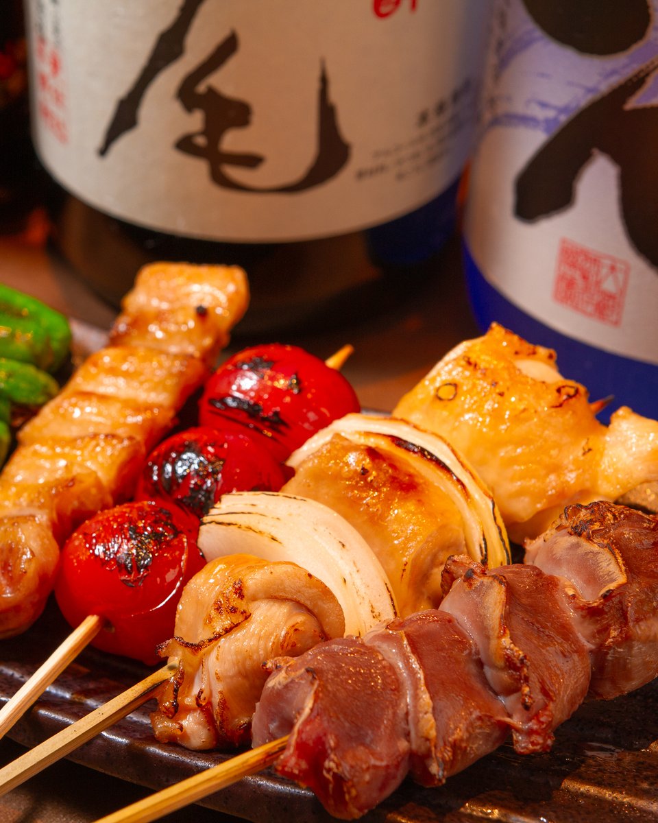hakatamotsuemon's tweet photo. ＼\ 今だけ！！/／
春夏限定、もつ衛門の焼き鳥🍻

ご注文いただいてから丁寧に焼き上げる、大人気メニュー。
今年もご好評いただいており、多くのご注文を承っております。

定番のももや砂肝、鶏皮など。
野菜串にはトマトやししとう、椎茸など、その他にも多種ご用意しております。

#焼き鳥 #限定 https://t.co/dSxbCI9qqy