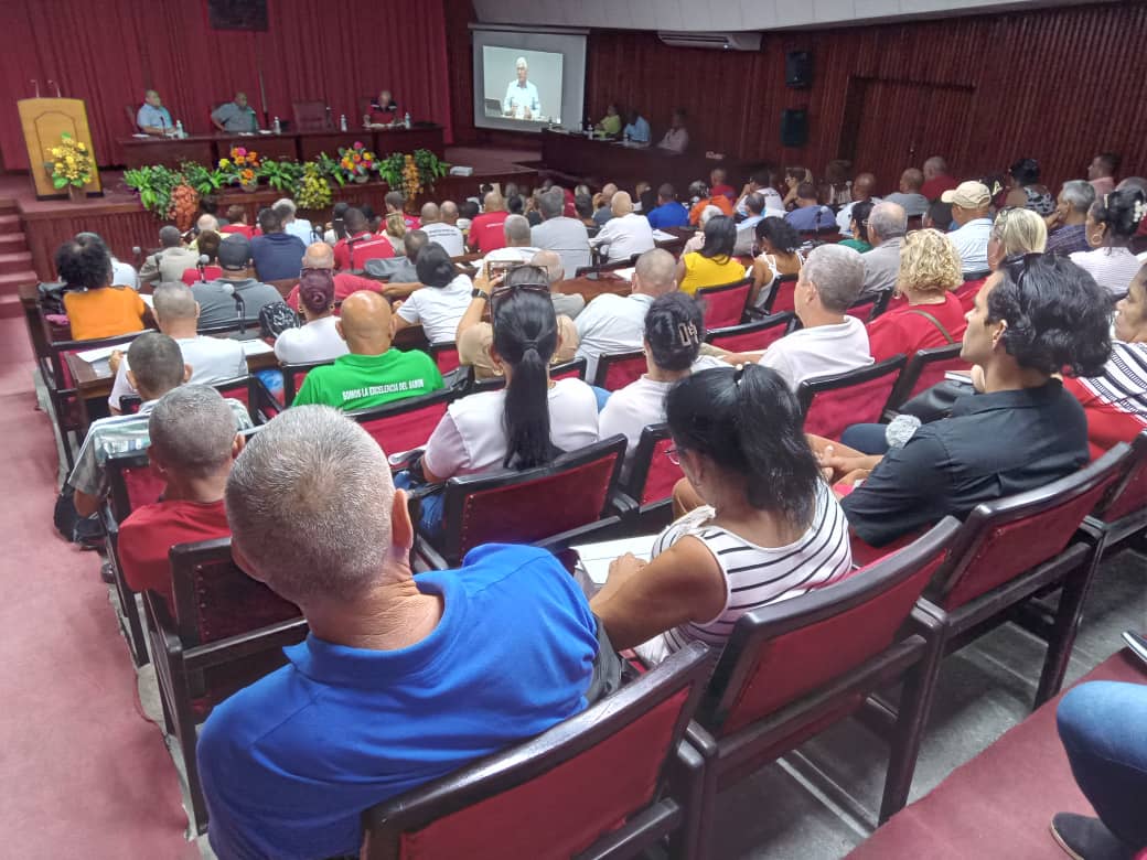 DeliciasSancti's tweet photo. Con la presencia de las máximas autoridades de la provincia de #SanctiSpíritusEnMarcha se desarrolló encuentro con directivos del #MINAL de la Tierra del Yayabo y Ciego de Ávila.Donde se abordaron temas de vital importancia como la captación de divisas.
#EmpresaCarnicaDelicias https://t.co/BnFAdguOBV