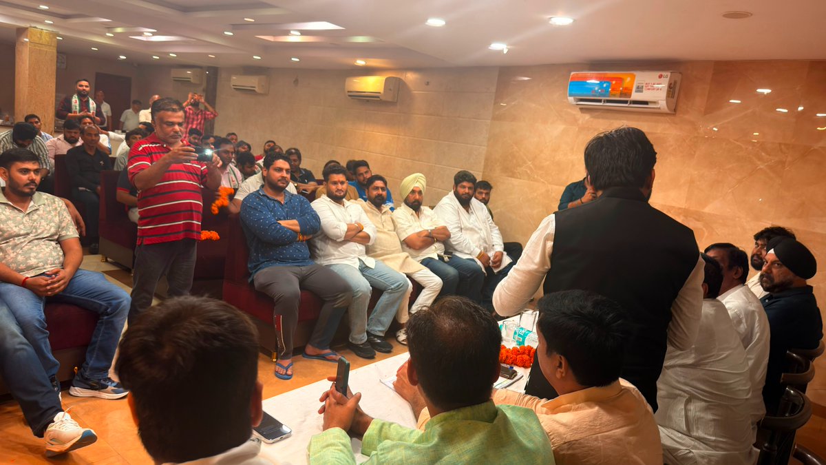 TeamRLD1's tweet photo. राष्ट्रीय लोक दल व्यापार प्रकोष्ठ, मेरठ की नई जिला कार्यकारिणी की घोषणा के साथ संगठन विस्तार और व्यापारी हितों को लेकर नई शुरुआत की घोषणा की गई। इस अवसर पर सिवालखास विधायक गुलाम मोहम्मद जी, अनुसूचित जाति प्रकोष्ठ के प्रदेश अध्यक्ष नरेंद्र खजूरी जी, विनय प्रधान जी, https://t.co/cT7EXHXiu2