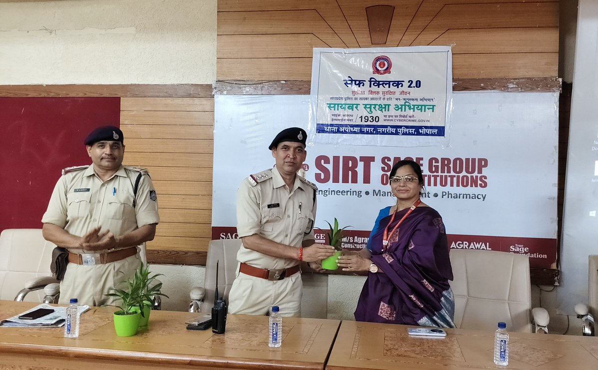 SIRT_BHOPAL's tweet photo. The Department of Applied Sciences successfully organized an expert talk on 'Safe Click' in collaboration with the Cyber Police.
#SIRT #SafeClick #CyberSafety #DigitalResponsibility #StaySafeOnline https://t.co/wSEoce9jgk