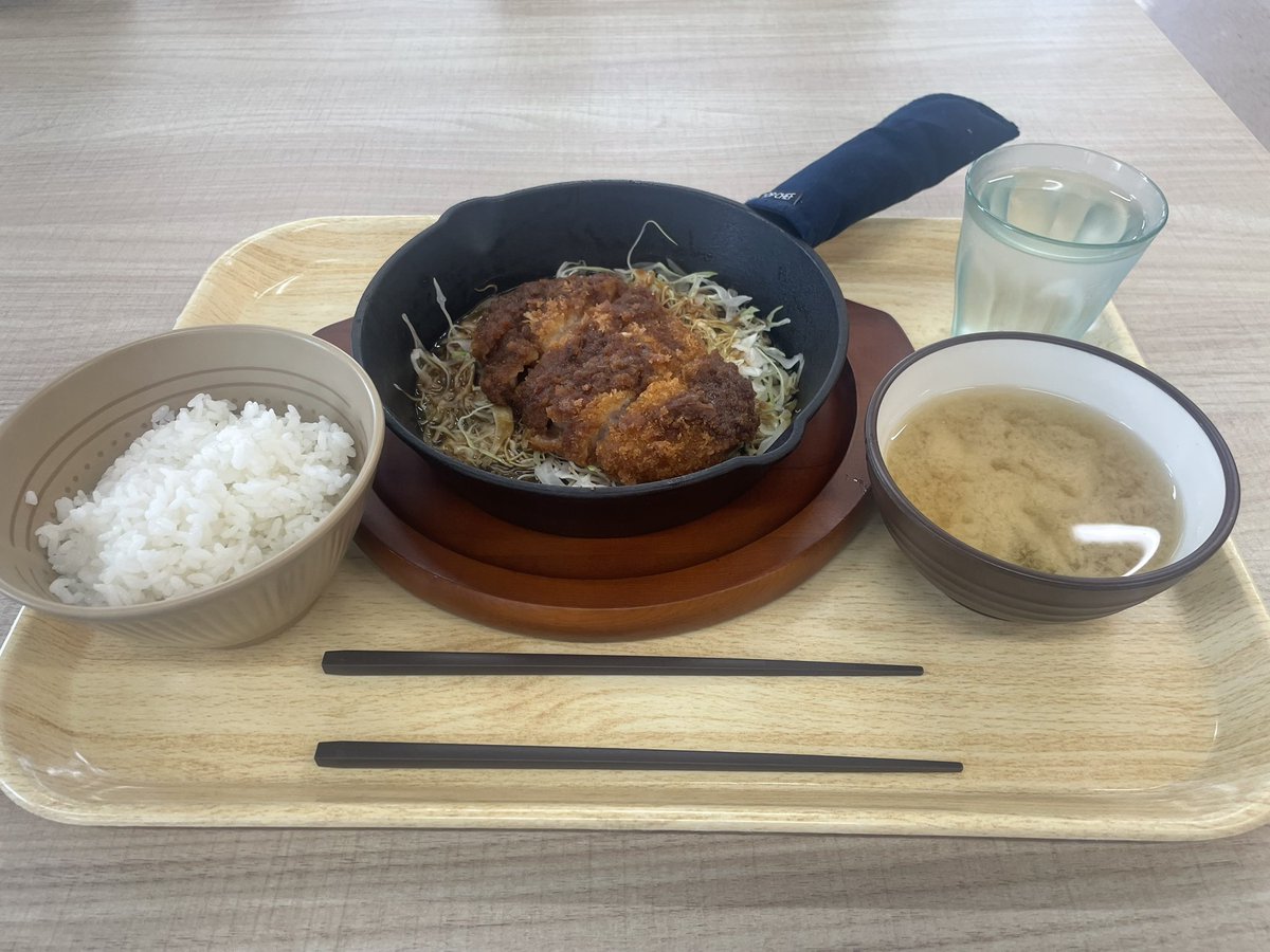 baconandmiso's tweet photo. お昼ごはんなう https://t.co/wTV3nJBJ9T