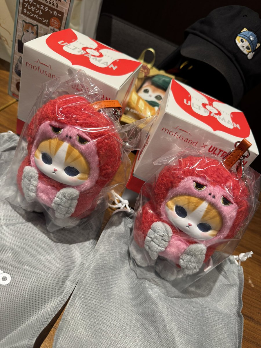yut1024's tweet photo. 今日発売のきらめっこ
ウルトラマンとmofusandのコラボを2個買いに行ったら
まさかのピグモンとシクのガラモン！？
やったー？？😭😭😭 https://t.co/DzEicWGGUP
