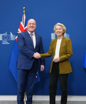 Tsnz1Nz's tweet photo. Make no mistakes about what is unfolding in NZ at present-These two are Dead set on turning us into a Complete Total 24/7 Monitored Govt Controlled State at all costs.
Internet Control.
Digital Currency.
Climate Scam.
Immigration.
Dilution.
Will you be a good Global Citizen? https://t.co/Gh5gLRIw2X