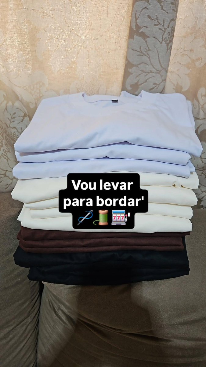 lay_lay0303's tweet photo. Em andamento' 🤩' https://t.co/4M38bbehFj