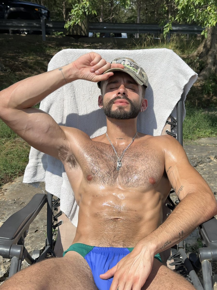 mavericksmanner's tweet photo. Lake day 🌞 https://t.co/nQ3vQbb3Us