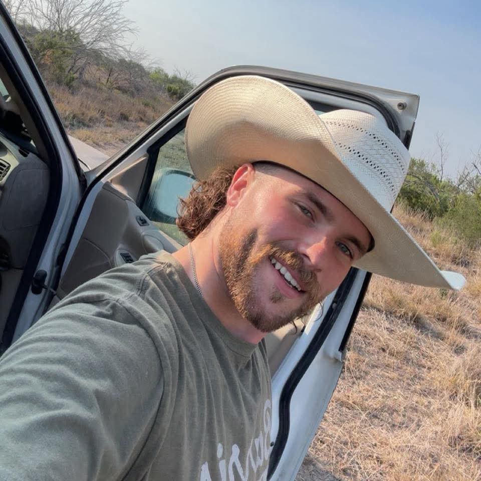 xbullrider1's tweet photo. One sexy cowboy https://t.co/TQuFPNuzkS