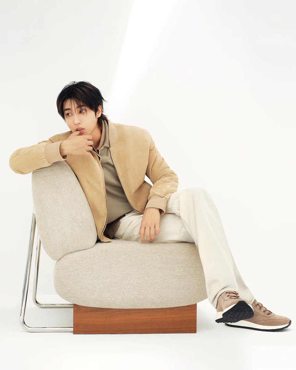 kbgmedia's tweet photo. #HAN from #StrayKids emerged as the leading 4th generation soloist at SS27 Men’s MFW, generating $3.52 million in Media Impact Value (MIV). https://t.co/CQOEXgoGua
