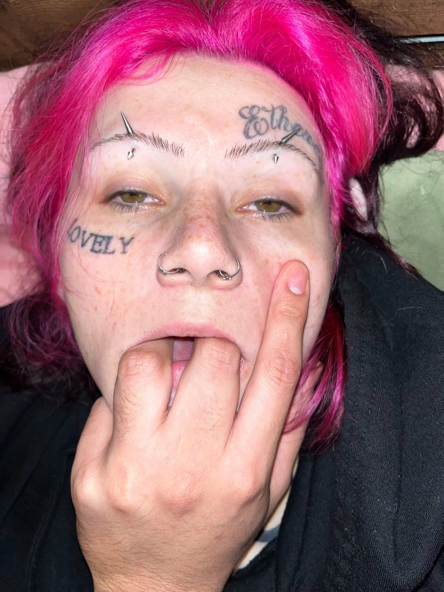 Bondage_Barbie_'s tweet photo. Throwback to when my ex dr*gged me and took full advantage of me while I was completely out of it. 

#somno #rapebait #snuff #sadistic #bdsm #throwbackthursday https://t.co/OoKzZUXOxF