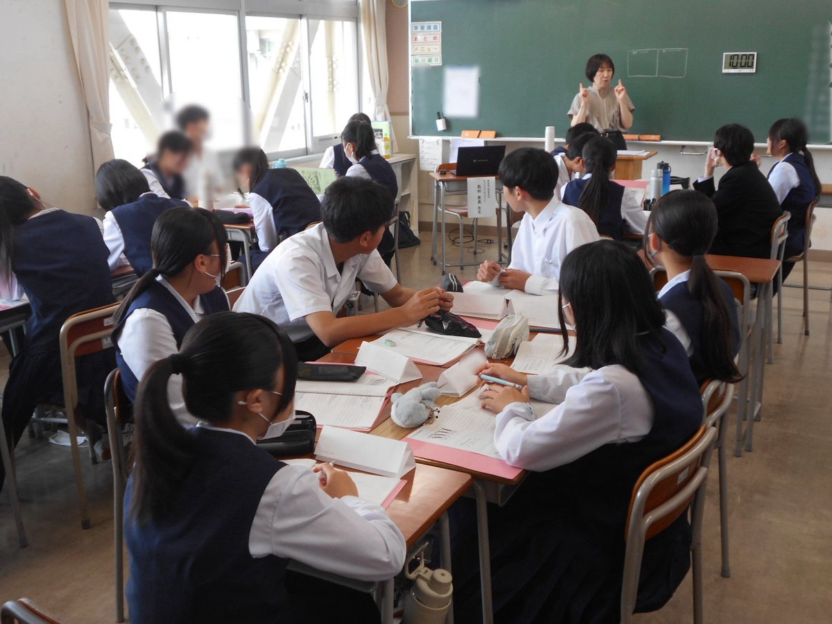 risokeiei's tweet photo. 富山市立山室中学校様にて
『14歳の挑戦事前学習』の授業を担当しました。

授業を通して働く意味や人生・学校生活のやりがいを考え、14歳の挑戦における訪問先で聞きたいことを整理しました。

自らのやりがいや将来について考えるきっかけになれば幸いです。 https://t.co/Savcj0OD2k
