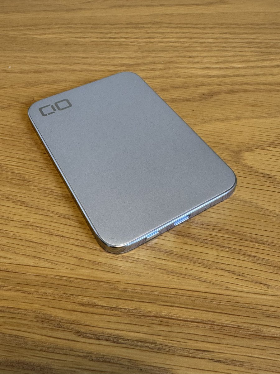 CIO SMARTCOBY ULTRA SLIM 3K 薄い！これだけ薄くて軽いと装着しながら