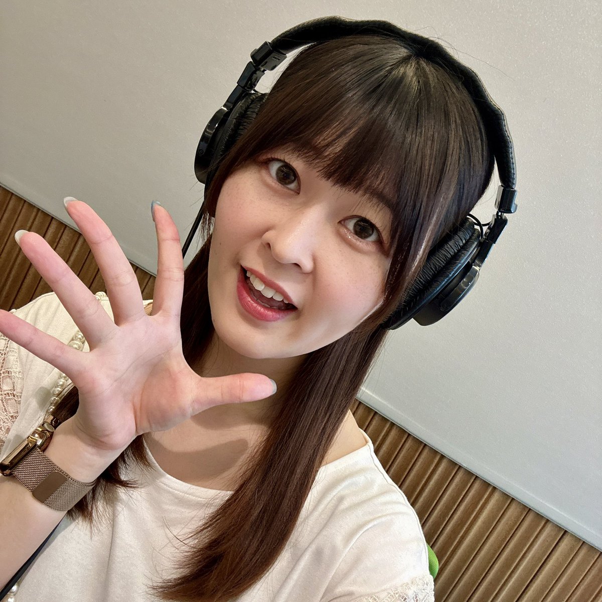 Shi_o_ri_07's tweet photo. この後12時~ #まいぷレイディオ DX始まります٩(ˊᗜˋ*)و

本日のテーマは
｢あなたの『スカッと爽やか〇〇！』｣
皆様からのメッセージお待ちしております✨ #ナナコFM 

【聴き方はコチラ】
https://t.co/izrDIYi0Mp https://t.co/93qDOkhMq1