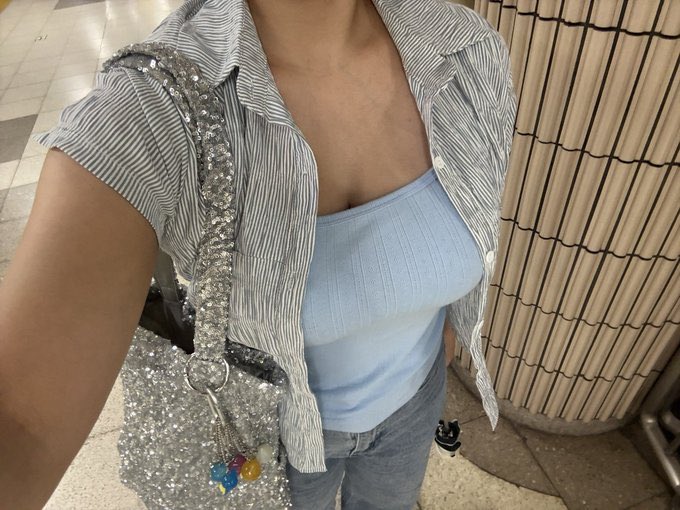 sato01112's tweet photo. 今日は今からこの服でお出掛け☺️

#裏アカ女子 #裏垢女子 #人妻 
#裏アカ男子と繋がりたい https://t.co/fhKqRuEZtS