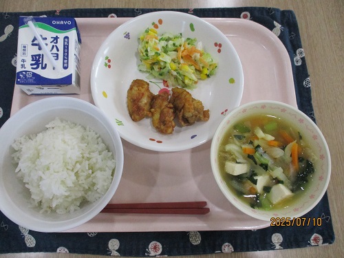 okayamasien's tweet photo. ７月１０日(金）
＃若どりのレモンソース　＃大豆のスープ　＃岡山支援　＃給食 https://t.co/jV8m03dTbO