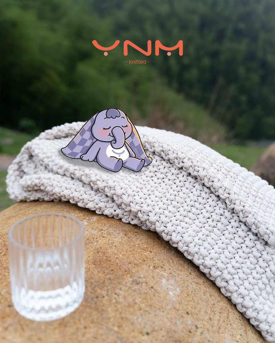ynmhome's tweet photo. Chill with Yani~🍃 Heavy blanket, light heart.

Let the grounding weight of our chunky knit throw melt your stress away. Catching some fresh air and cozy vibes with Yani.🐘

#ynm #ChunkyKnitBlanket #WeightedBlanket #NatureVibes #AnxietyRelief https://t.co/nwemoaoIyx