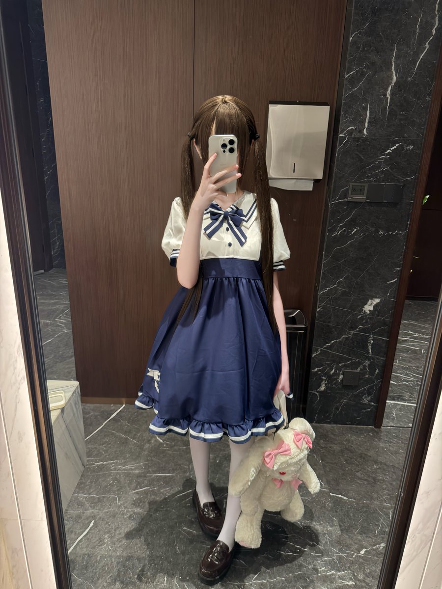 xhanjiang's tweet photo. 比我可爱的有很多 比我无理取闹的呢 #puppy https://t.co/4qD2hHlMW0