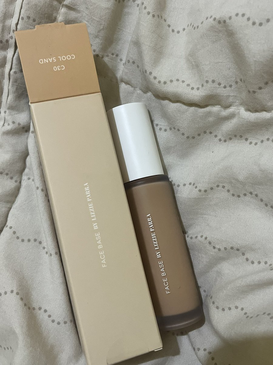 zefswifty's tweet photo. wts foundation blp 40k ajaa baru di pake 1 pump doang (nyoba) di jual karna salah shade https://t.co/wyj47YZQCV