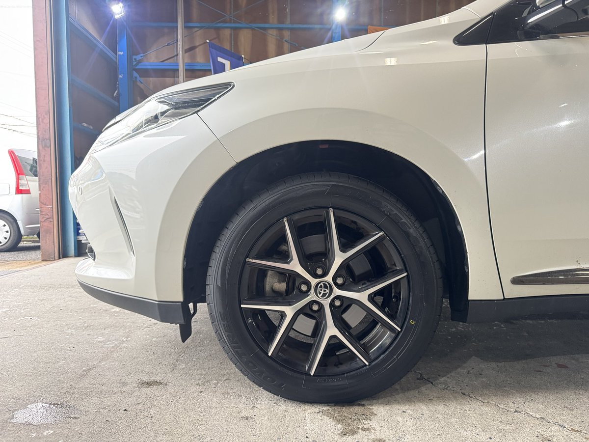 LOGIC0074's tweet photo. ハリアー‼️ タイヤ交換
トーヨー プロクセスCL1 SUV 235/55-18
レガシー‼️ タイヤ交換
NITTO NT555G2 225/45-18
ボルボV60‼️ タイヤ交換
デリンテ DS2 235/40-18
#広島タイヤ交換
#持込タイヤ交換広島
#タイヤ裏組
#ロジックラボ https://t.co/dRFA4ZCgxv