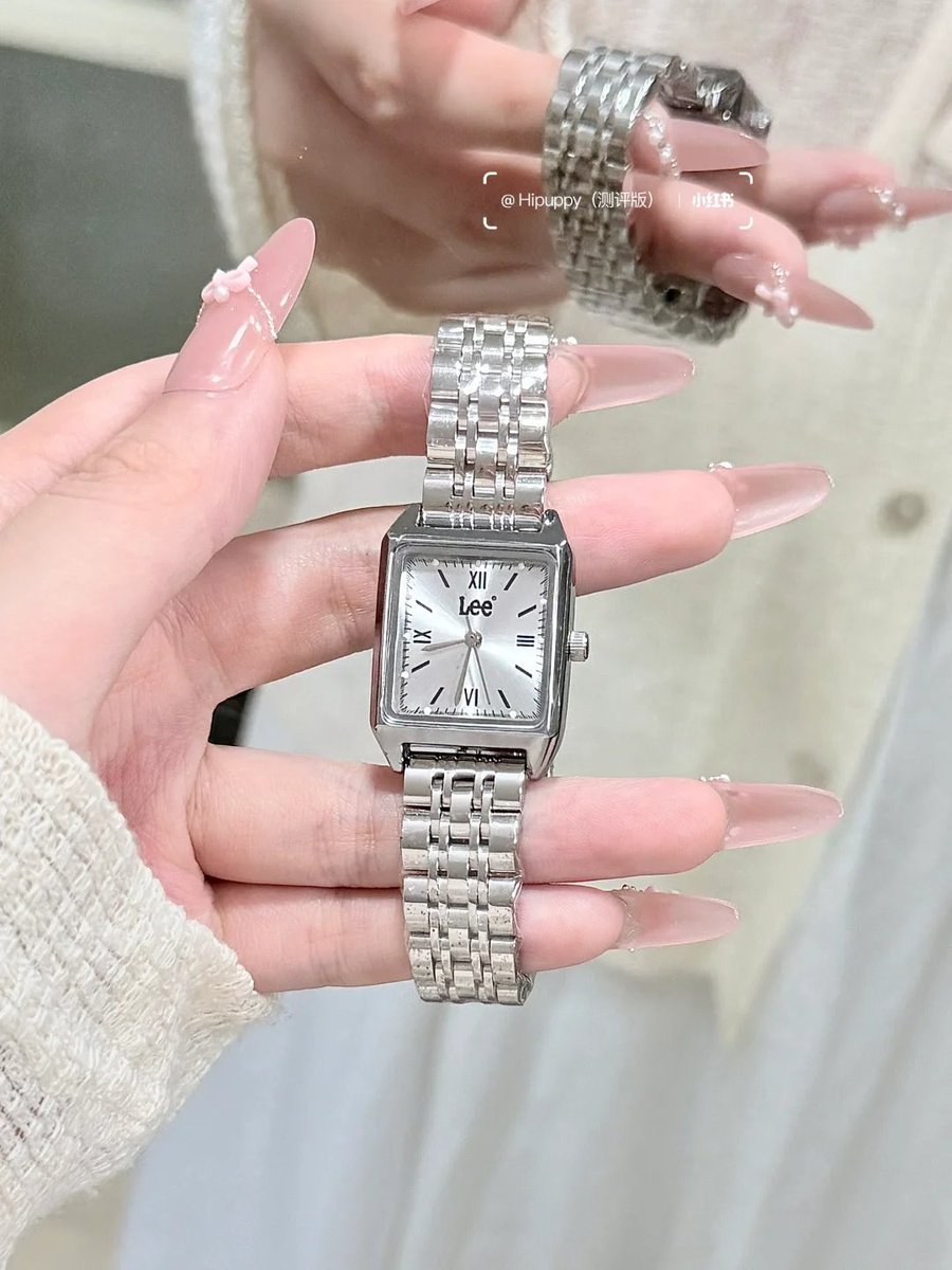 jeffbstore's tweet photo. 〰️Preorder〰️
 ⌚️Lee Watch⌚️ นาฬิกา + กล่อง + ถุง Lee ค่า สวยทุกสีๆๆ💦

💬 มี 5 สี
Silver
Black
Rose Gold
Blue
Pink

✖️Price : 650฿✖️

📌จ่ายตอนของมา แต่ห้ามเทน้า
📍รับจำนวนจำกัด
(รอของ6-8week) #jeffbpre

⬇️สั่งจองได้ที่ฟอร์มใน reply ใต้โพสนะคะ⬇️ https://t.co/Nb6k88DLCR
