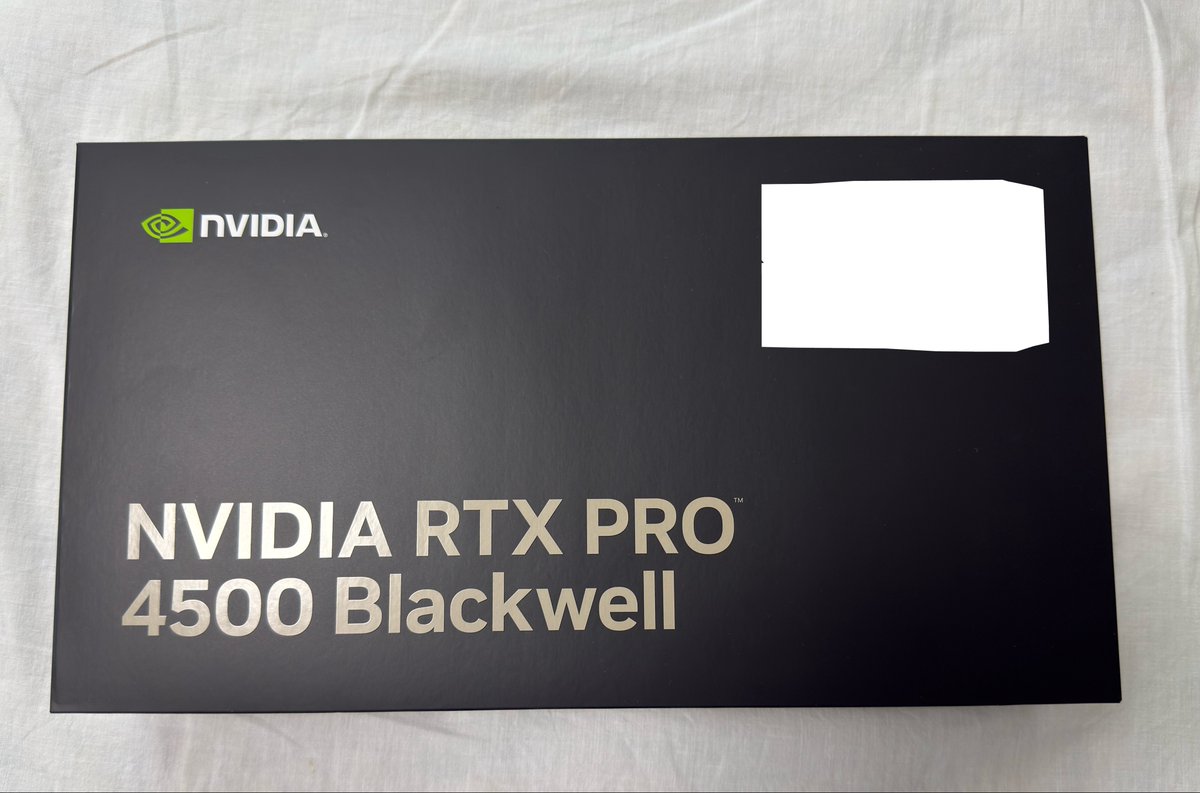 popofurai's tweet photo. 買っちゃった、、、
#RTXPRO4500 https://t.co/bwl4pBy9H6
