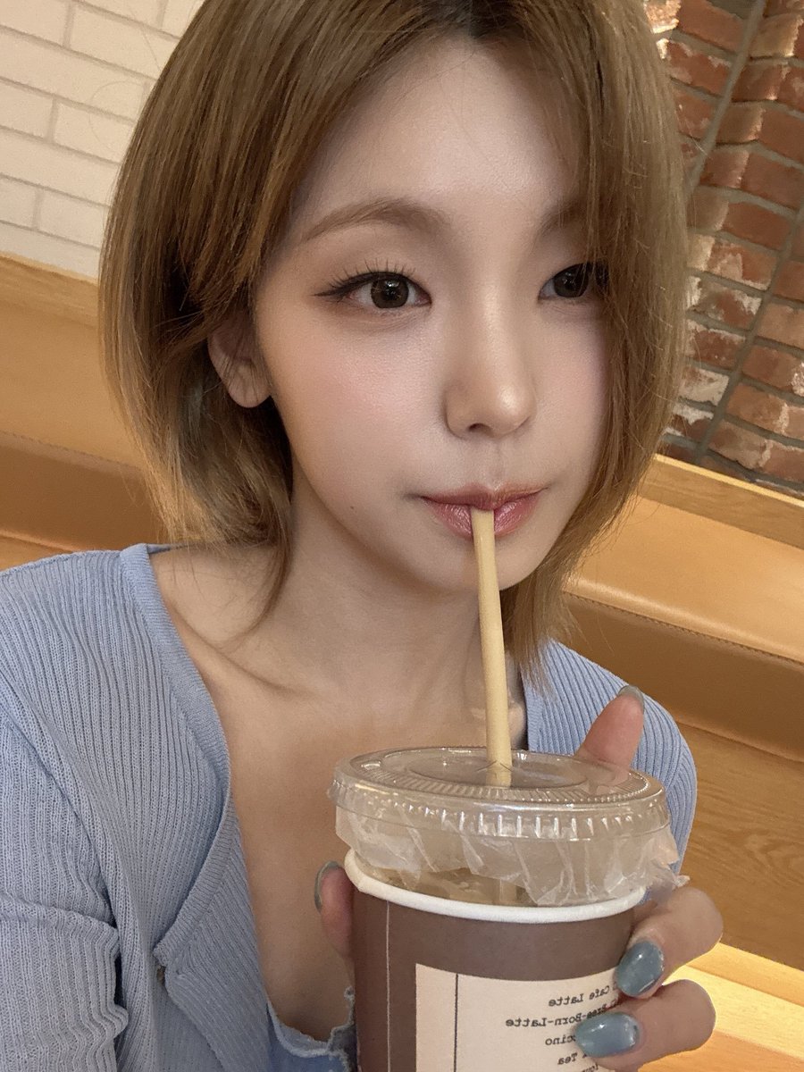 darkTohsaka's tweet photo. 260710 Yeji bbl update 🖤 https://t.co/jsSHCxwo4p