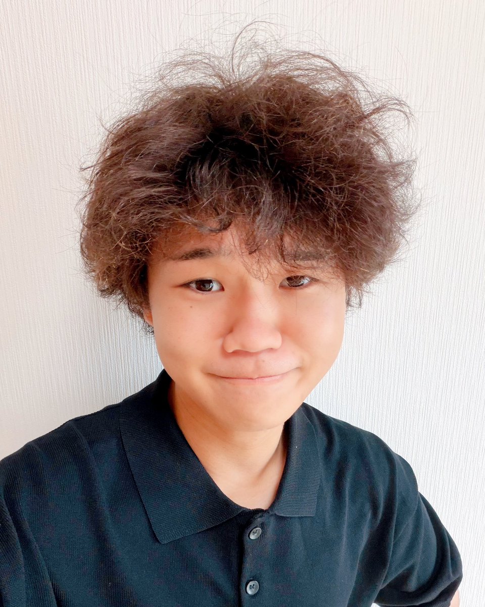 yutabon_youtube's tweet photo. 妹に「女って自分が悪い時でも都合が悪くなると簡単に涙を流す生き物だ」とポストした事を話したら、「だから彼女できへんねん」って言われました。僕は傷ついた。ハラスメントだ。トラウマになった。誰か慰めてください。彼女募集中です。 https://t.co/lVNEeioUdK