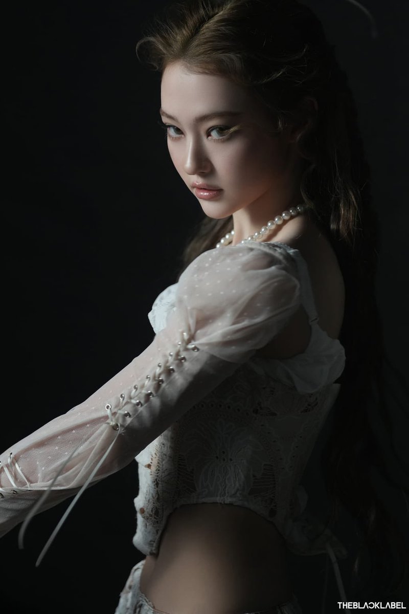 meovv_miyao's tweet photo. #미야오 #MEOVV
#ELLA #엘라 https://t.co/EUfSi0PUor