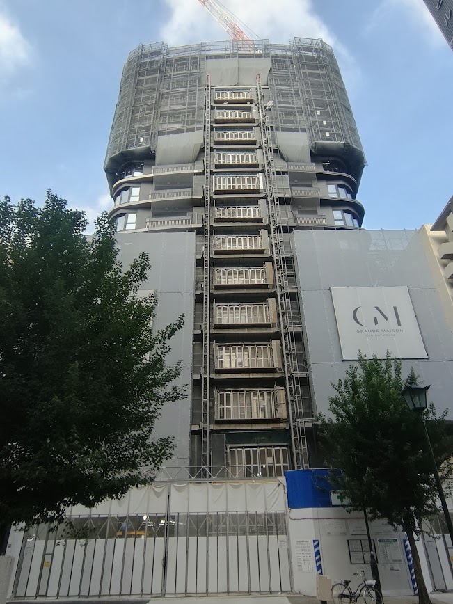nagoyathematch's tweet photo. 名古屋新築マンションシリーズ 中区栄2丁目
【グランドメゾン栄The Tower 】
30階、総戸数126戸　積水ハウス

順調に進んでる感じですね。
写真4枚目だけ先月のものになります。 https://t.co/74NfQT7RHh