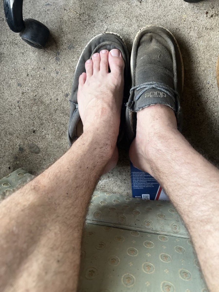 MASTERADAMdv2's tweet photo. Selling shoes &amp; gear! 😈 Boots, Hey Dudes, Yeezys &amp; more. Serious inquiries only. HMU and let me know what you’re looking for. 👟 https://t.co/LFQAMWmR6h