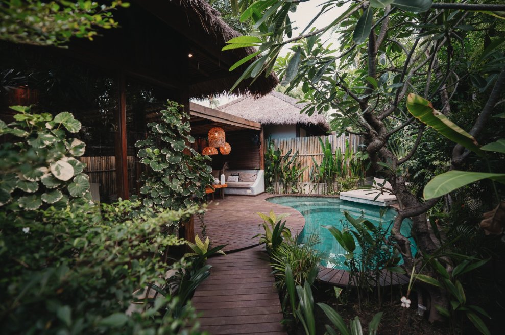 Majo_Villas's tweet photo. Not a bad garden to feel good in.
majoprivatevillas #gilitrawangan #privatevilla #pausegroup #tropicalgarden #islandliving #giliprivatevilla https://t.co/xQsPiZ6Ad1