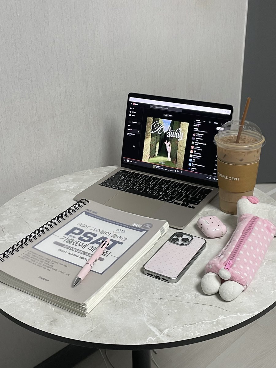 식빵.. tweet media