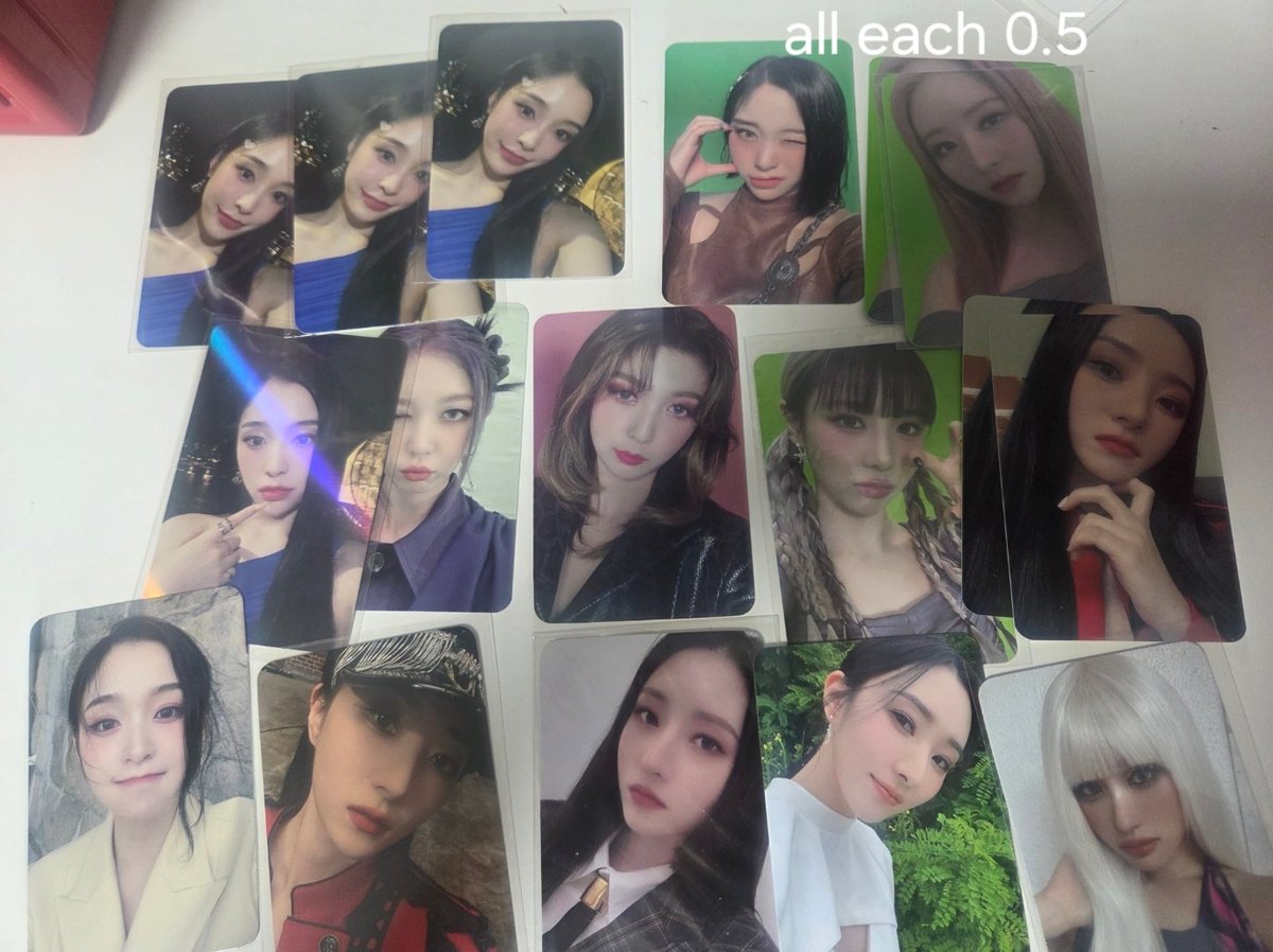 goodsell78's tweet photo. 드림캐쳐 각종 특전포카 양도
장당 0.5

준등기별도가격 

ㅅㅊㅇ)지유 수아 시연 한동 유현 다미 가현 드림캐쳐 드림캐쳐포카 드림캐쳐양도 드캐특전 드림캐쳐포카 유아유 유아유포카  유현포카 수아포카 가현포카 https://t.co/WX3c8GhBda