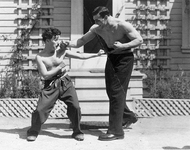 RifterzYT's tweet photo. @thatluckypanda_ Charlie Chaplin is proof that all the money in the world can’t change biology https://t.co/fZYw2v8ivG