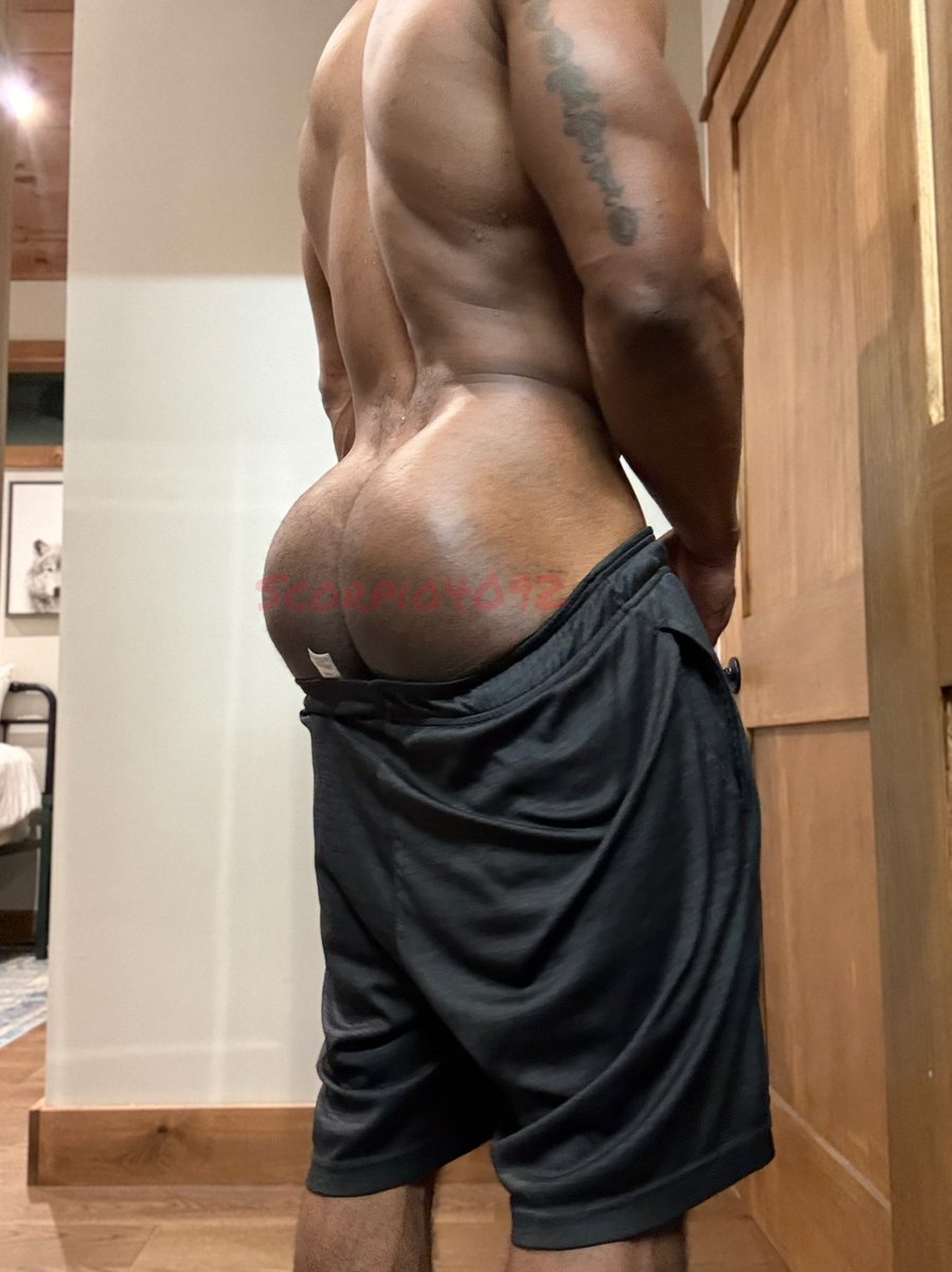 Scorpio4082's tweet photo. bon appetit, time to eat…. 😈😈😈 https://t.co/ZbfEfyHqrF