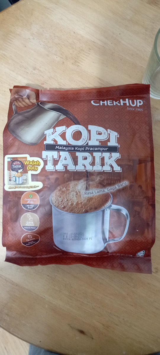 azusaham's tweet photo. Udah pernah coba kopi mixed teh tari? https://t.co/YXwhuLV4R9